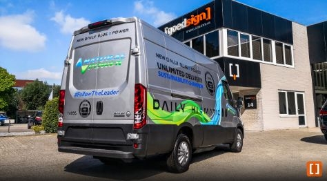 Auto Belettering op Bus